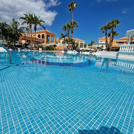 Apartment Playa Las Vistas With Breathtaking Sea View, Only 100 M To The Sea, Heated Pool, Aircondition For A Fee, Wifi Playa de las Américas Extérieur photo