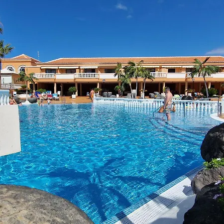 Apartment Playa Las Vistas With Breathtaking Sea View, Only 100 M To The Sea, Heated Pool, Aircondition For A Fee, Wifi Playa de las Américas Extérieur photo