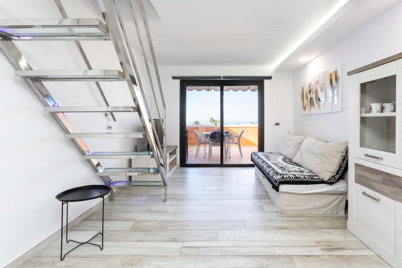 Seaside Haven: Vistas With Pool And Ocean Views Apartment
