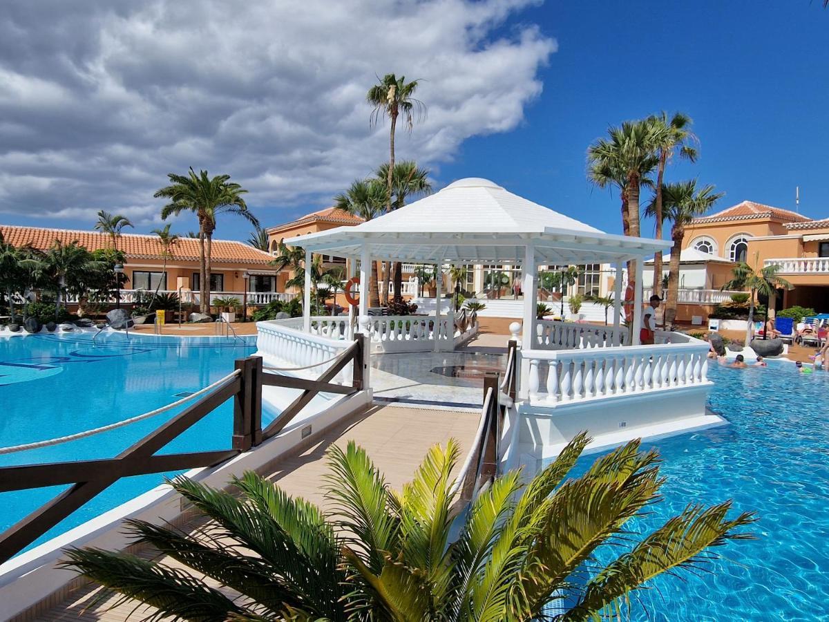 Playa Vistas With Breathtaking Sea View, Only 100 M To The Sea, Heated Pool, Aircondition For A Fee, Wifi *